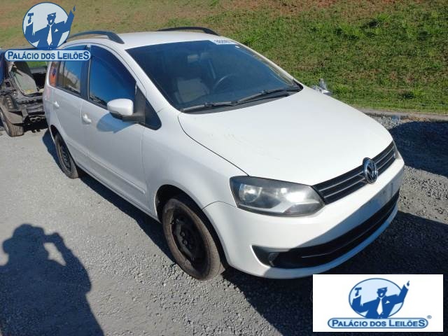 VOLKSWAGEN SPACEFOX 2013 